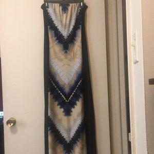 VENUS DRESS SIZE MEDIUM No rips no tears in great condition